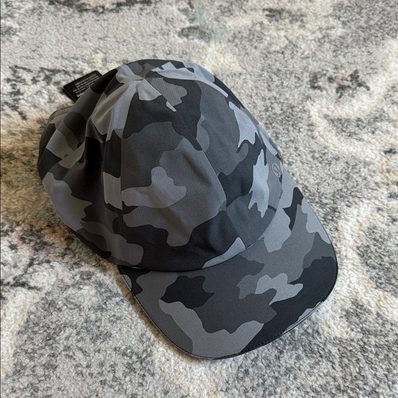 Lululemon Fast and Free Running Hat - Picture 1 of 8